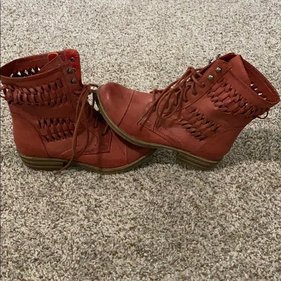 Perfect fall ankle boots - Picture 2 of 7